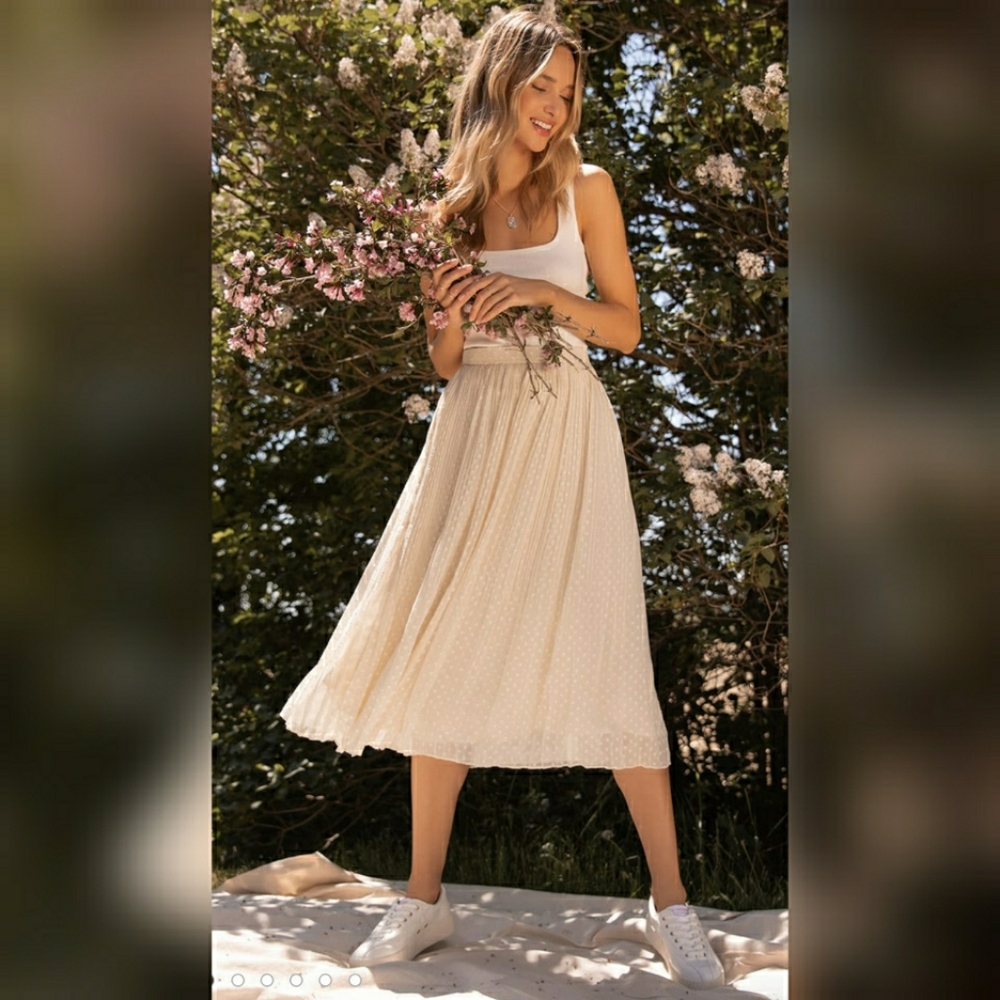 Lulu's Ivory Pleated Swiss Dot Midi Skirt